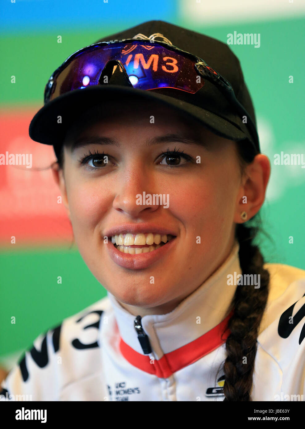 Il leader della corsa WM3's Katarzyna Niewiadoma durante la fase quattro del Tour delle donne della Gran Bretagna da Chesterfield nel Derbyshire. Foto Stock