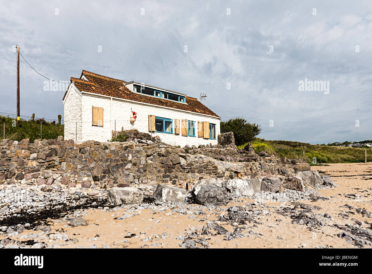 Casa sulla spiaggia, Port Eynon, Gower, Wales, Regno Unito Foto Stock