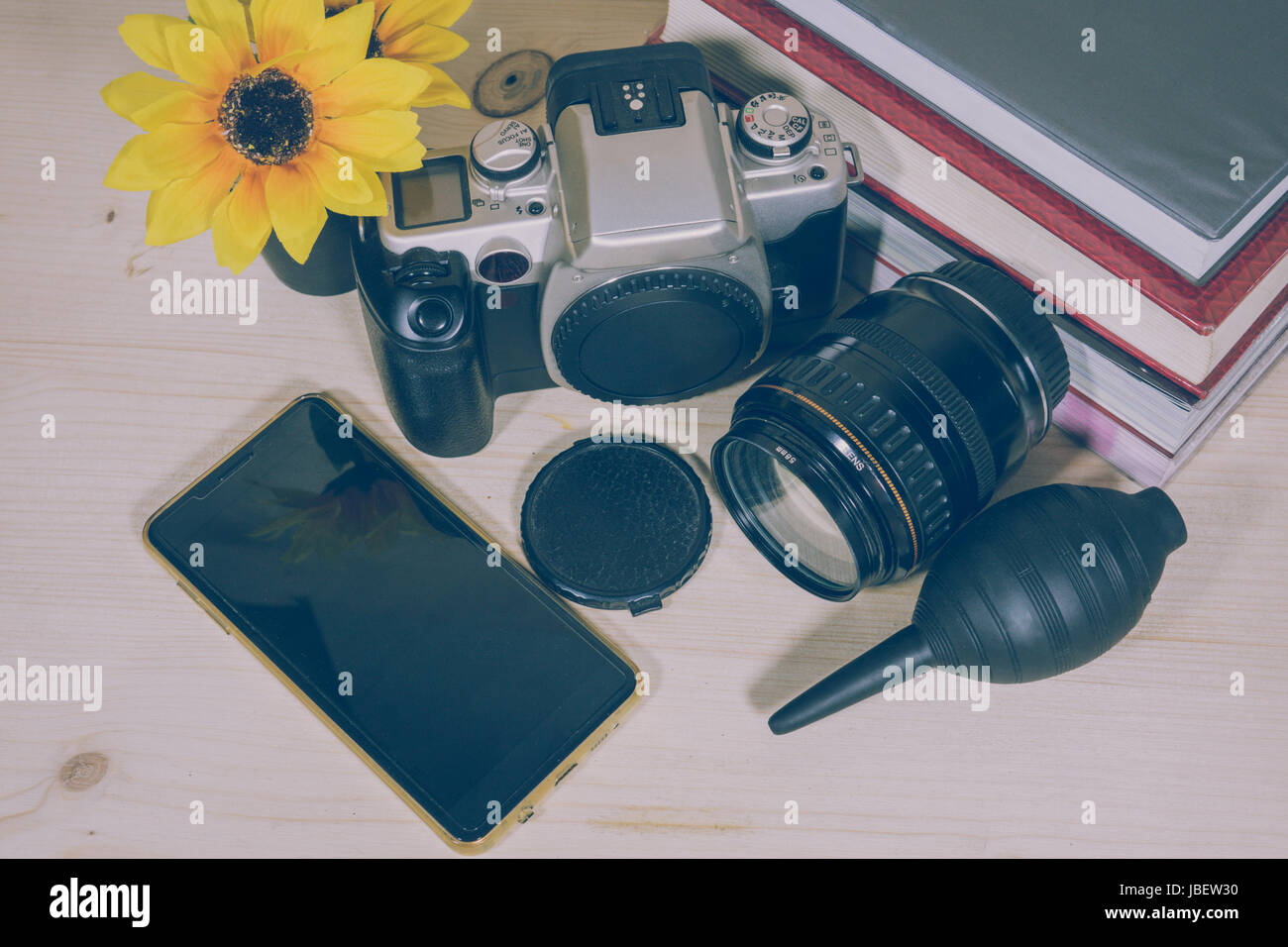 Salvare il lavoro di memorizzazione di viaggio racconto di viaggio con telecamera e telefono Foto Stock
