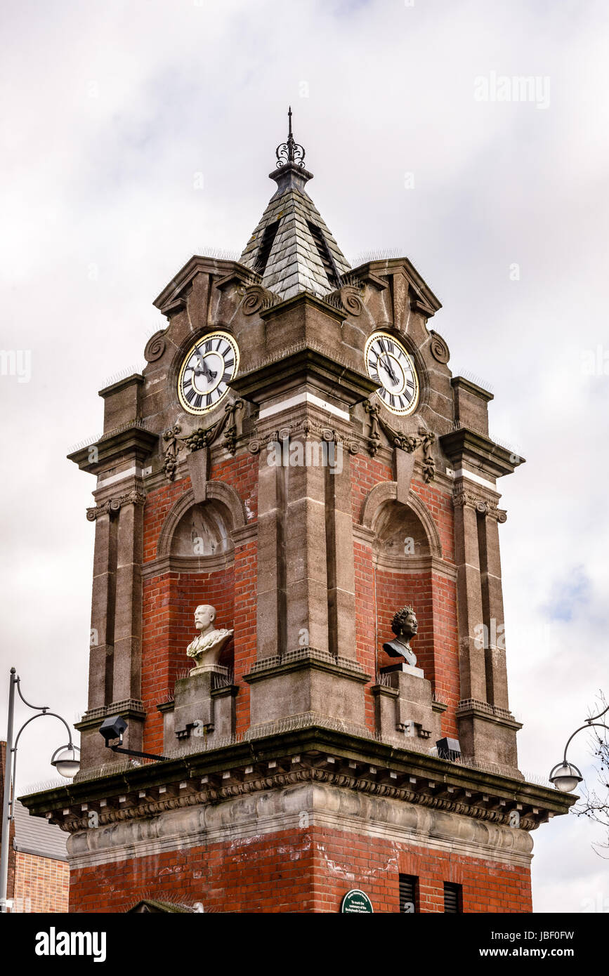 Bexleyheath incoronazione Memorial Clock Tower, Market Place, Bexleyheath, Londra, Inghilterra Foto Stock