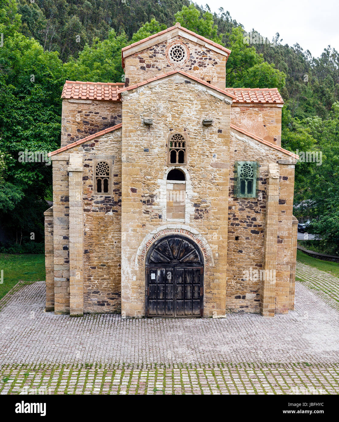 PreRomanesque chiesa di San Miguel de Lillo (IX secolo) a Oviedo Asturias, Spagna, UNESCO Foto Stock