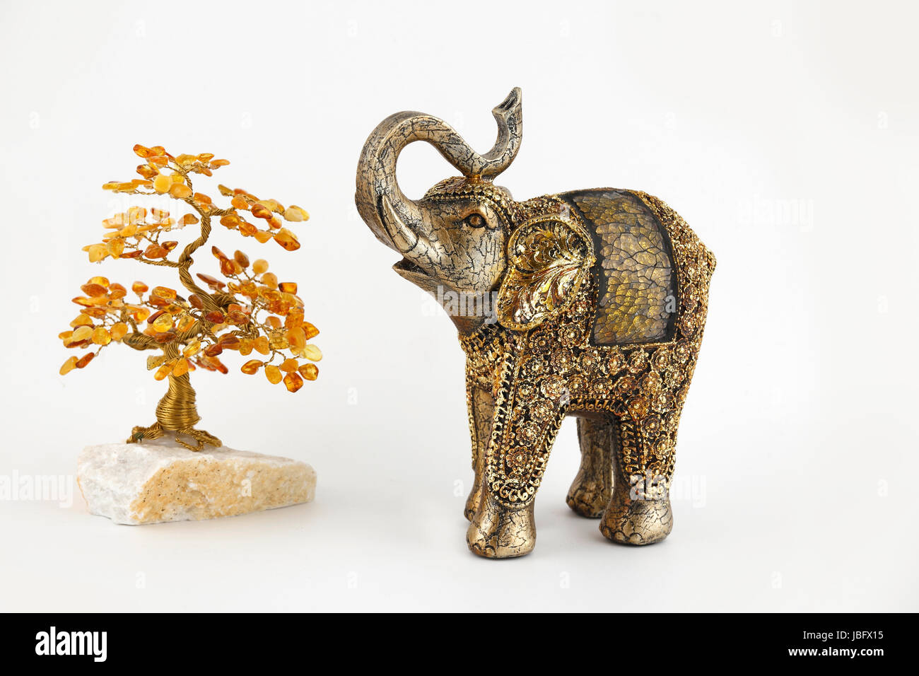 Elefante e struttura color ambra Foto Stock