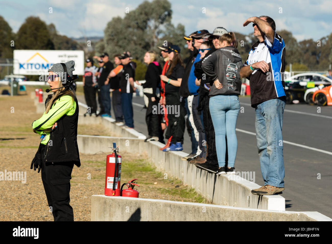 Melbourne, Australia. 11 Giugno, 2017. Pit Lane durante il 2017 Shannon cittadini, Round 3 - Winton, Australia il 11 giugno 2017. Credito: Dave Hewison sport/Alamy Live News Foto Stock