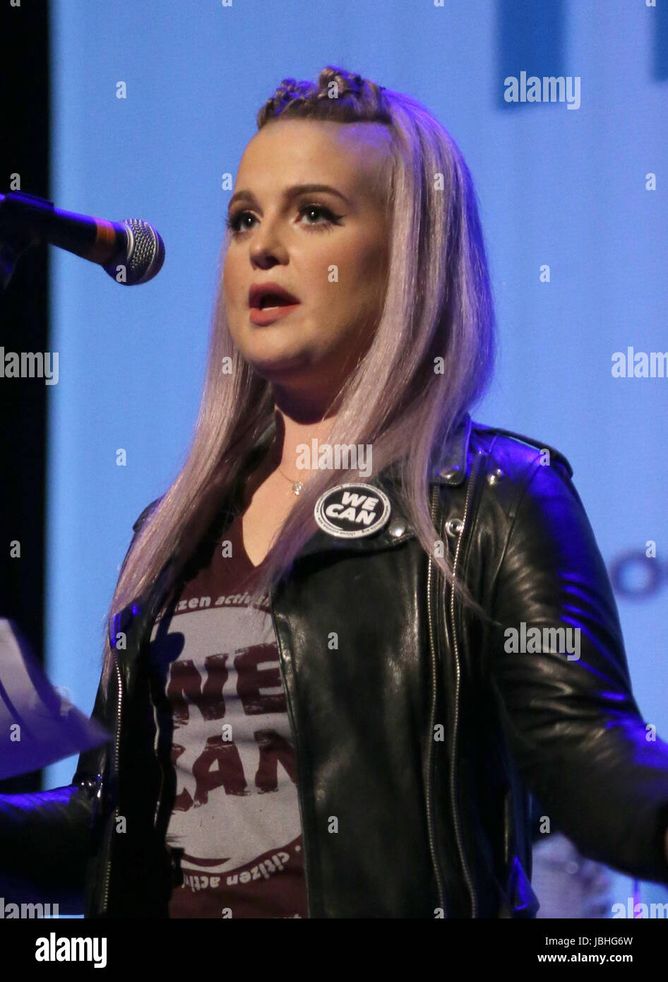 LOS ANGELES, CA 10 giugno- Kelly Osborne, a cura in concerto - Non c'è luogo che è la casa al Palace Theatre, la California il 10 giugno 2017. Credito: Faye Sadou/MediaPunch Foto Stock