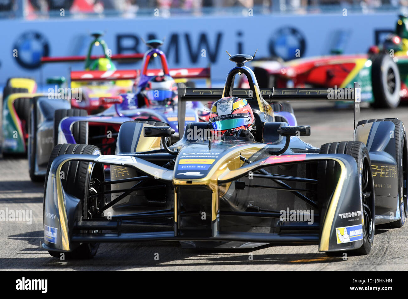 Berlino, Germania. 11 Giugno, 2017. In Francia la Jean-Eric Vergne della Techeetah Team in azione a Berlino ePrix Formula e gare presso l'ex aeroporto Tempelhof di Berlino, Germania, 11 giugno 2017. Foto: Maurizio Gambarini/dpa/Alamy Live News Foto Stock