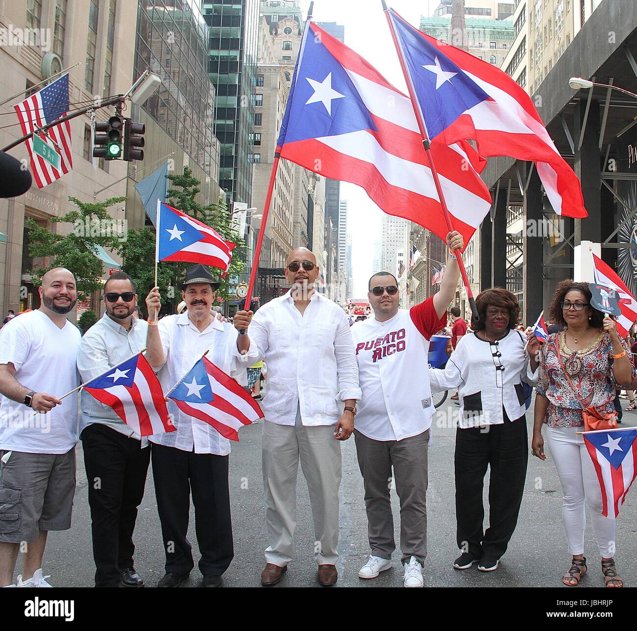 New York, NY, STATI UNITI D'AMERICA. 11 Giugno, 2017. Bronx Borough President Ruben Diaz nel 2017 nazionale di Puerto Rican Day Parade di New York New York il 11 giugno 2017. Credito: Rainmaker foto/media/punzone Alamy Live News Foto Stock