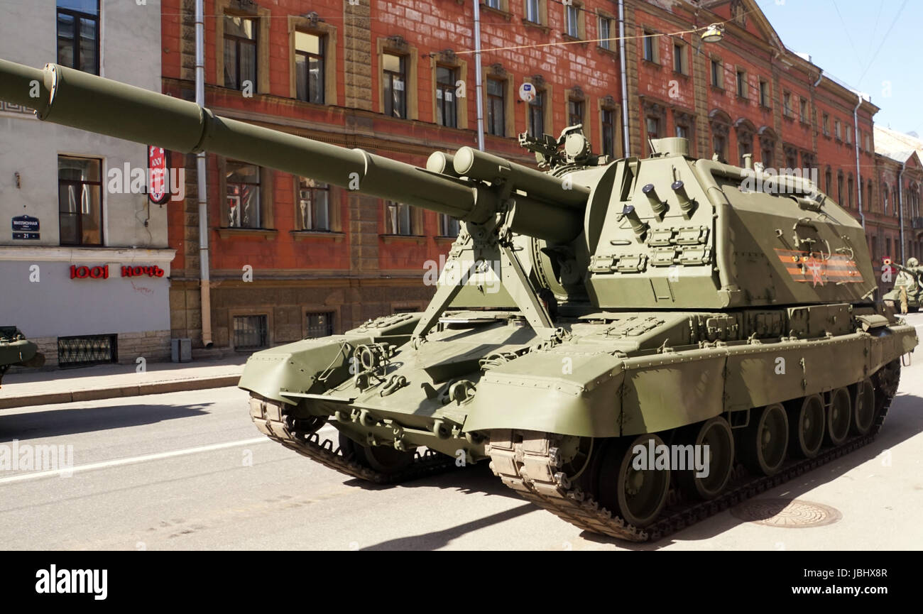 San Pietroburgo, Russia - 9 Maggio 2017. Celebrazione del giorno della vittoria: Pistola semovente Foto Stock