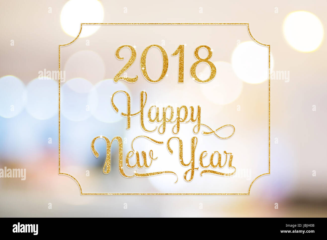 Felice anno nuovo 2018 oro scintillante glitter word con cornice dorata a abstract sfocato bokeh sfondo luminoso, concetto di vacanza Foto Stock