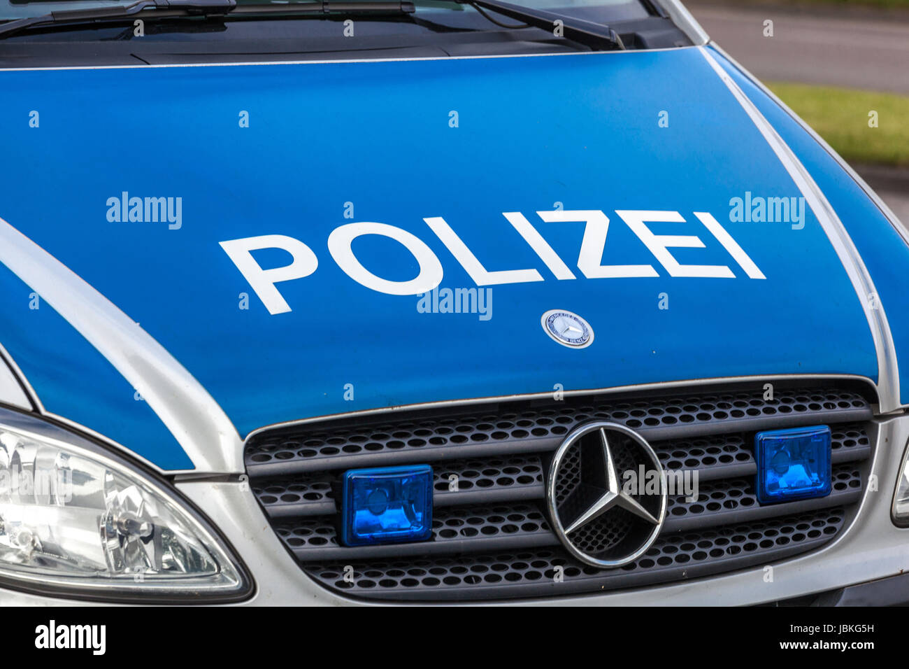 Macchina di polizia tedesca, Mercedes Benz auto, Germania polizia Hessen, Europa Foto Stock