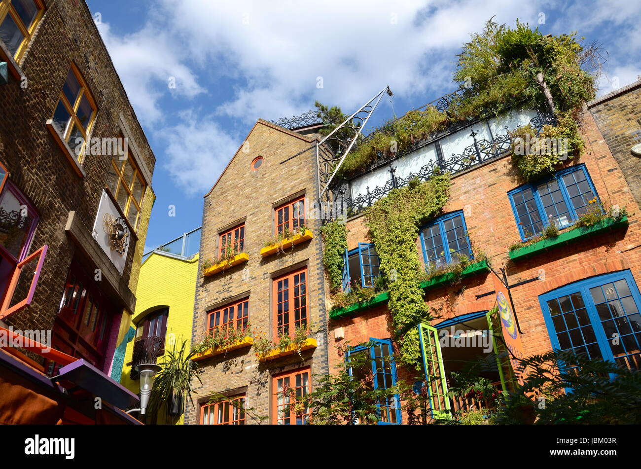 Gli edifici colorati a Neal's Yard, Londra Foto Stock