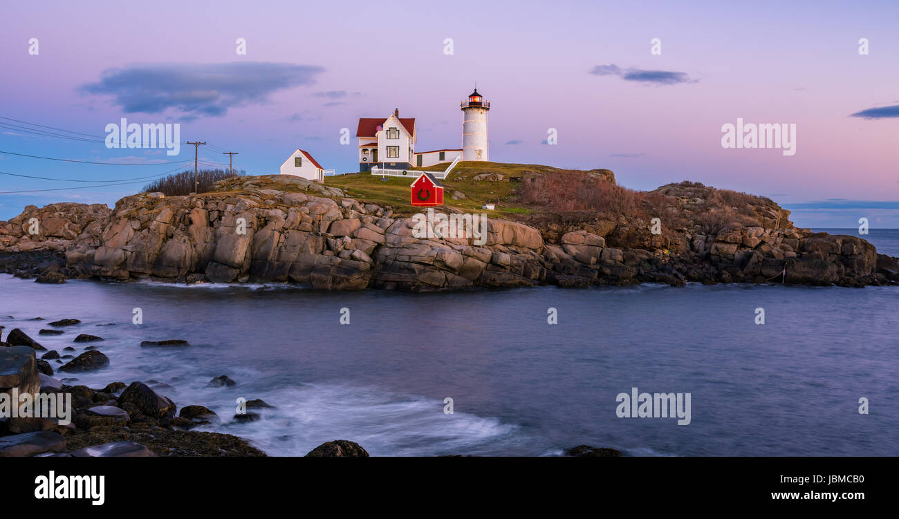 Famoso Nubble luce al tramonto Foto Stock