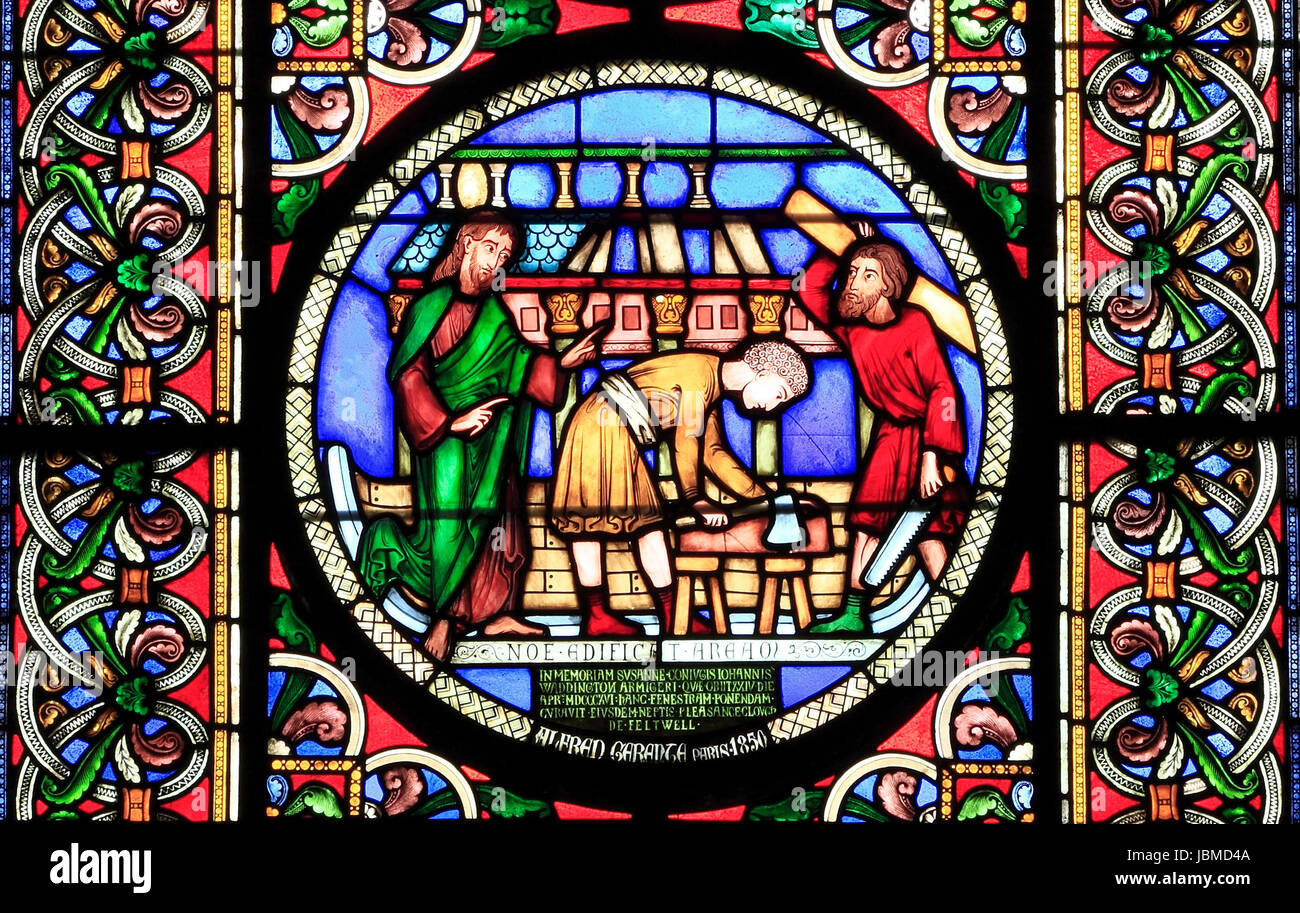 Noè e l'arca, vetrate di Alfred Gerente, 1849, Ely, costruire l'arca, racconto biblico, storie Foto Stock
