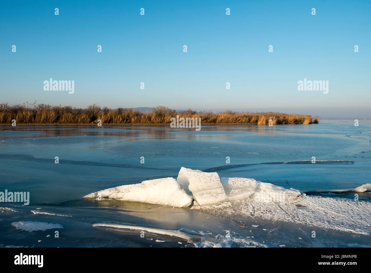 Lago ghiacciato Foto Stock