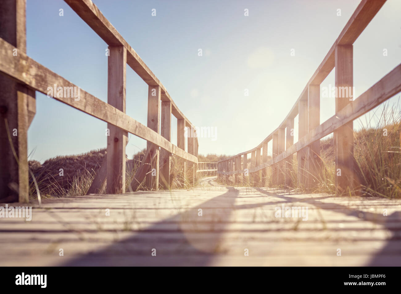 Passerella per la spiaggia di dune di sabbia Foto Stock