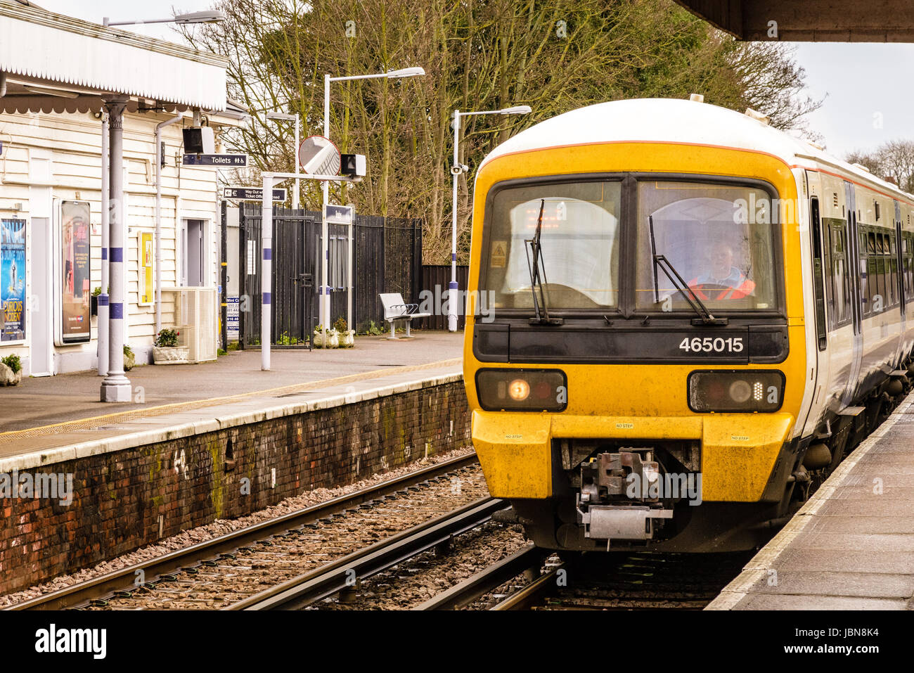 Southeastern Classe 465 Networker suburbana treno passeggeri, Bexley, Kent, Inghilterra Foto Stock