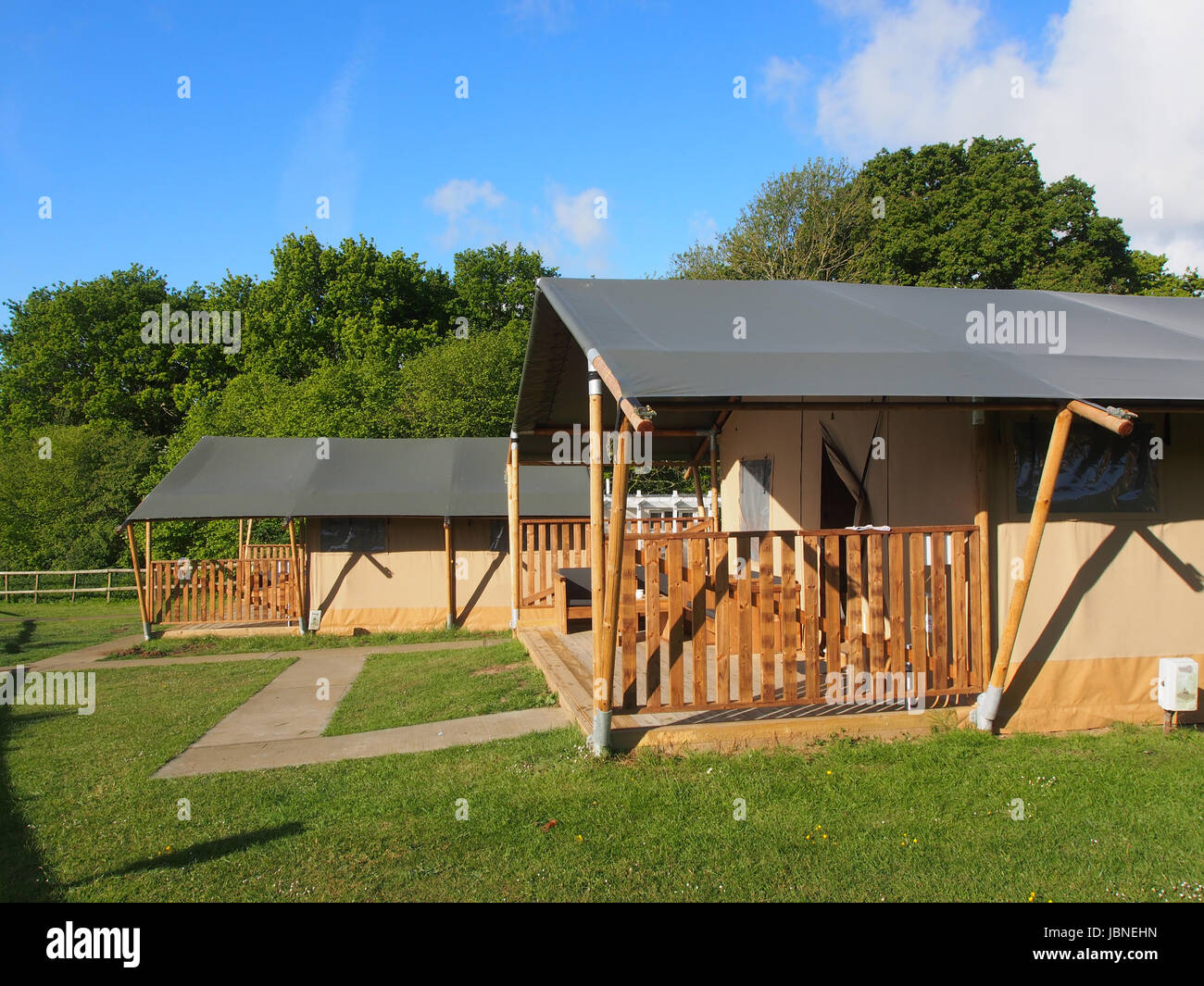 Glamping Safari tende in corrispondenza di nodi punto parco vacanze sull'Isola di Wight Foto Stock