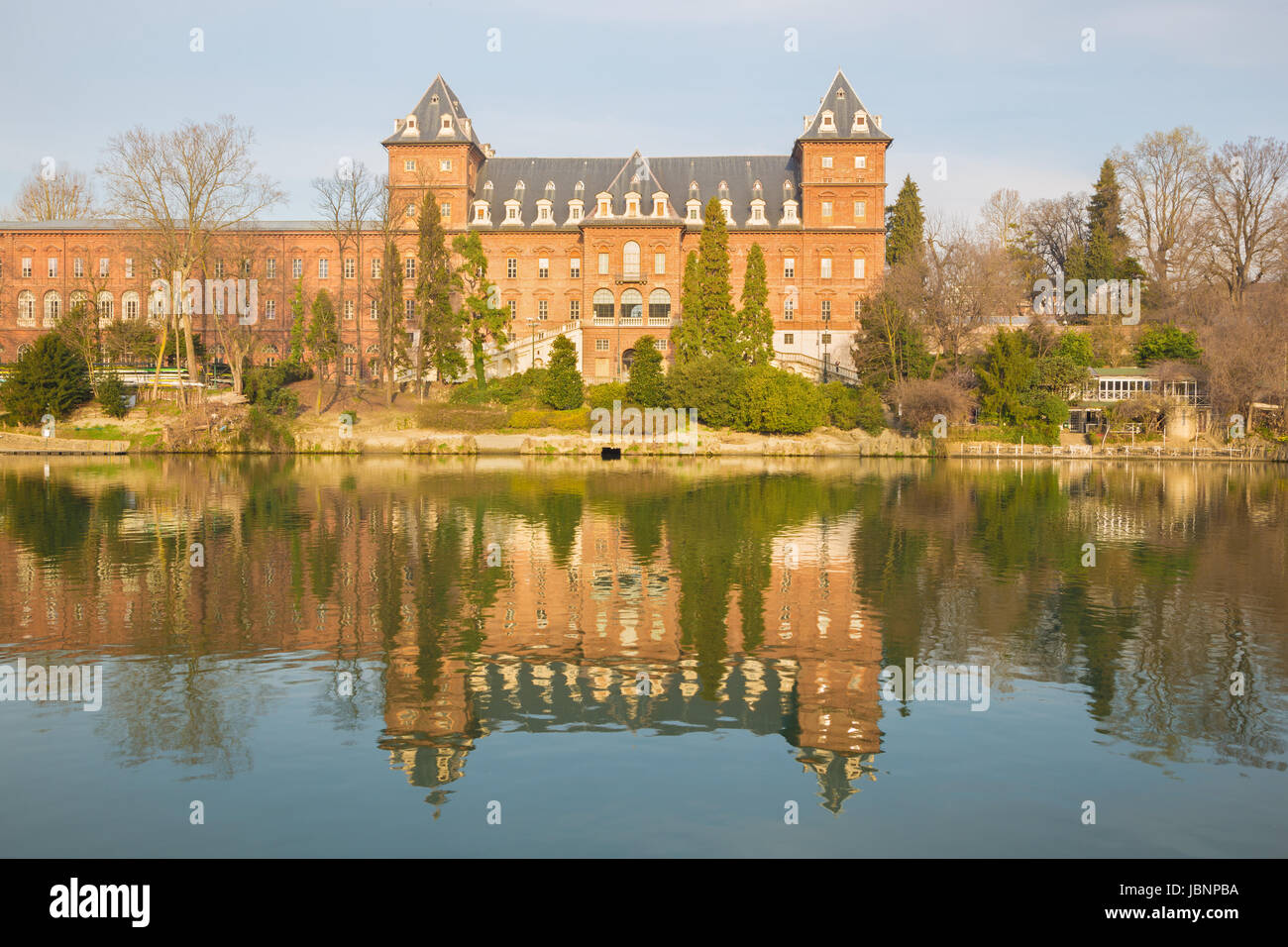 Torino - Castello del Valentino palazzo nella luce del mattino. Foto Stock