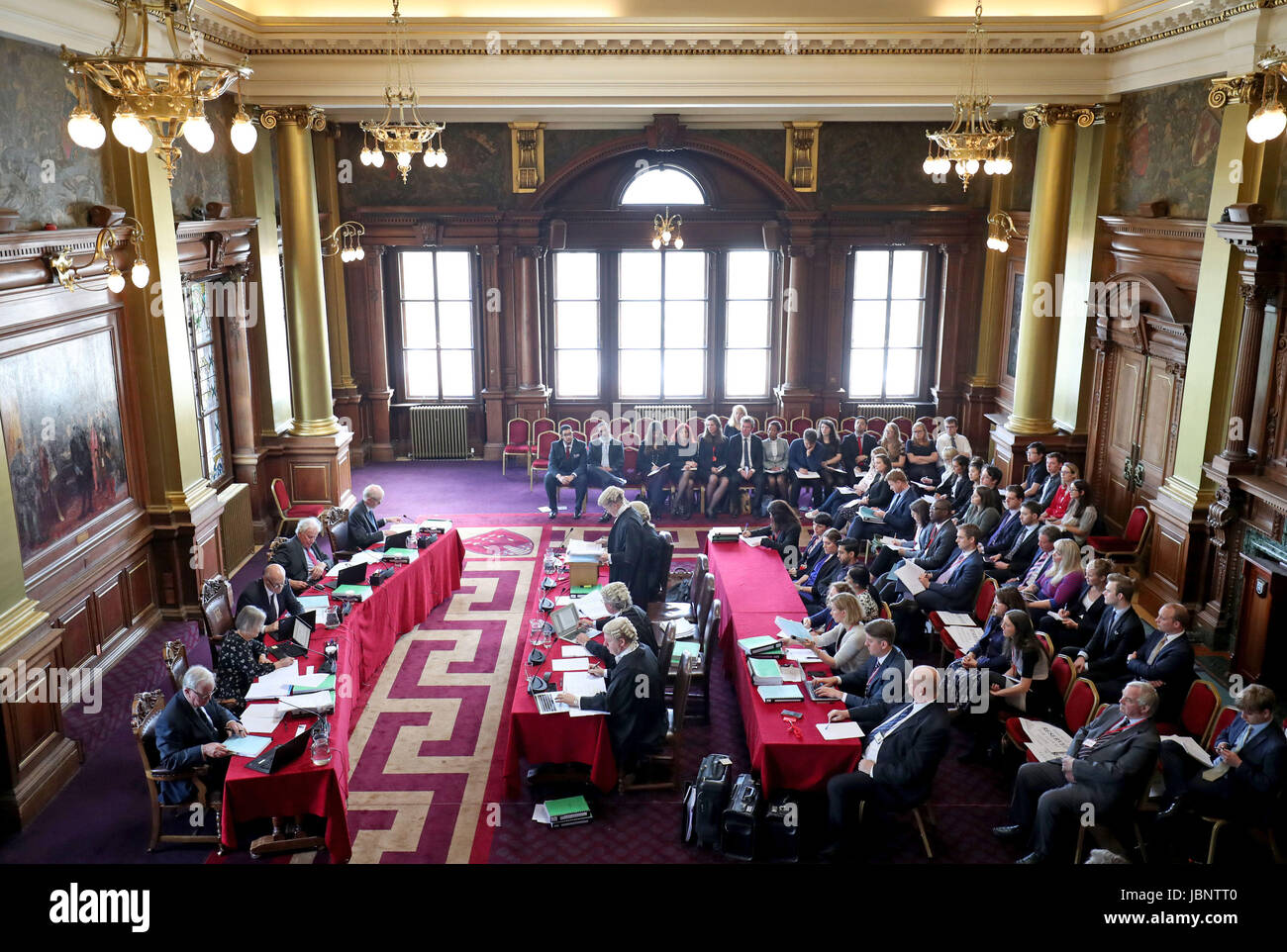 La Corte Suprema detiene una pubblica audizione in City Chambers, Edimburgo, la prima volta che il Regno Unito ha il più alto tribunale ha seduto fuori Londra. Foto Stock