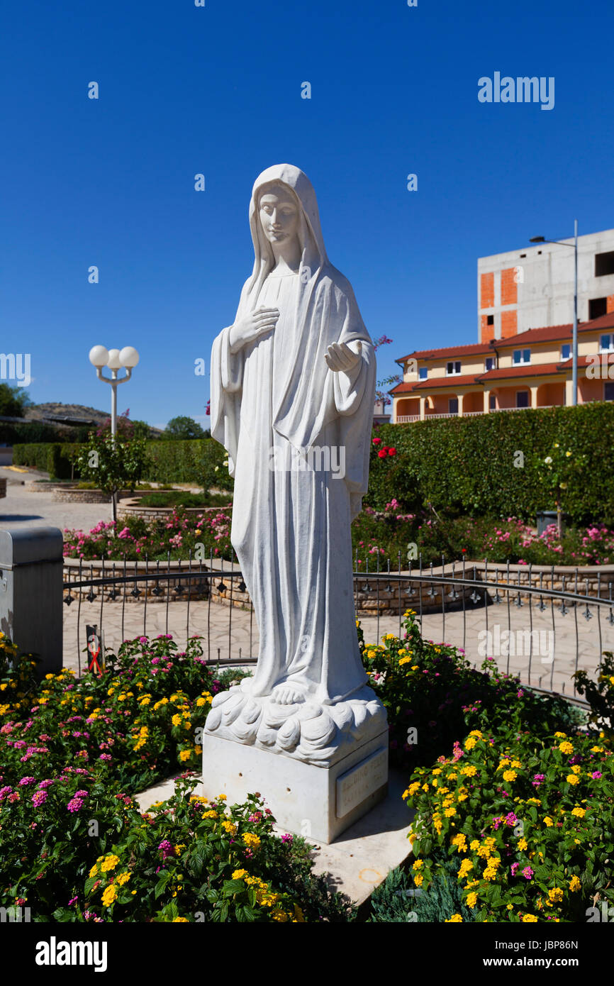 Statua Della Madonna Di Medjugorje La statua della Vergine Maria nella Chiesa della Madonna di Medjugorje