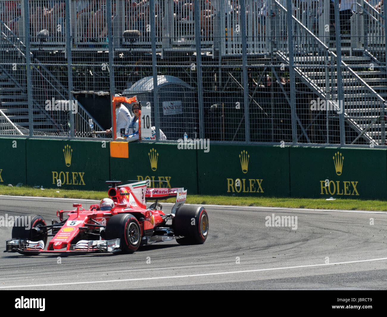 MONTREAL, QC - 06/06/2017: Sebastian Vettel per la Ferrari in pista durante il canadese di Formula One Grand Prix sul circuito Gilles Villeneuve di Montreal, Canada. (Foto di Richard Prudhomme) Foto Stock