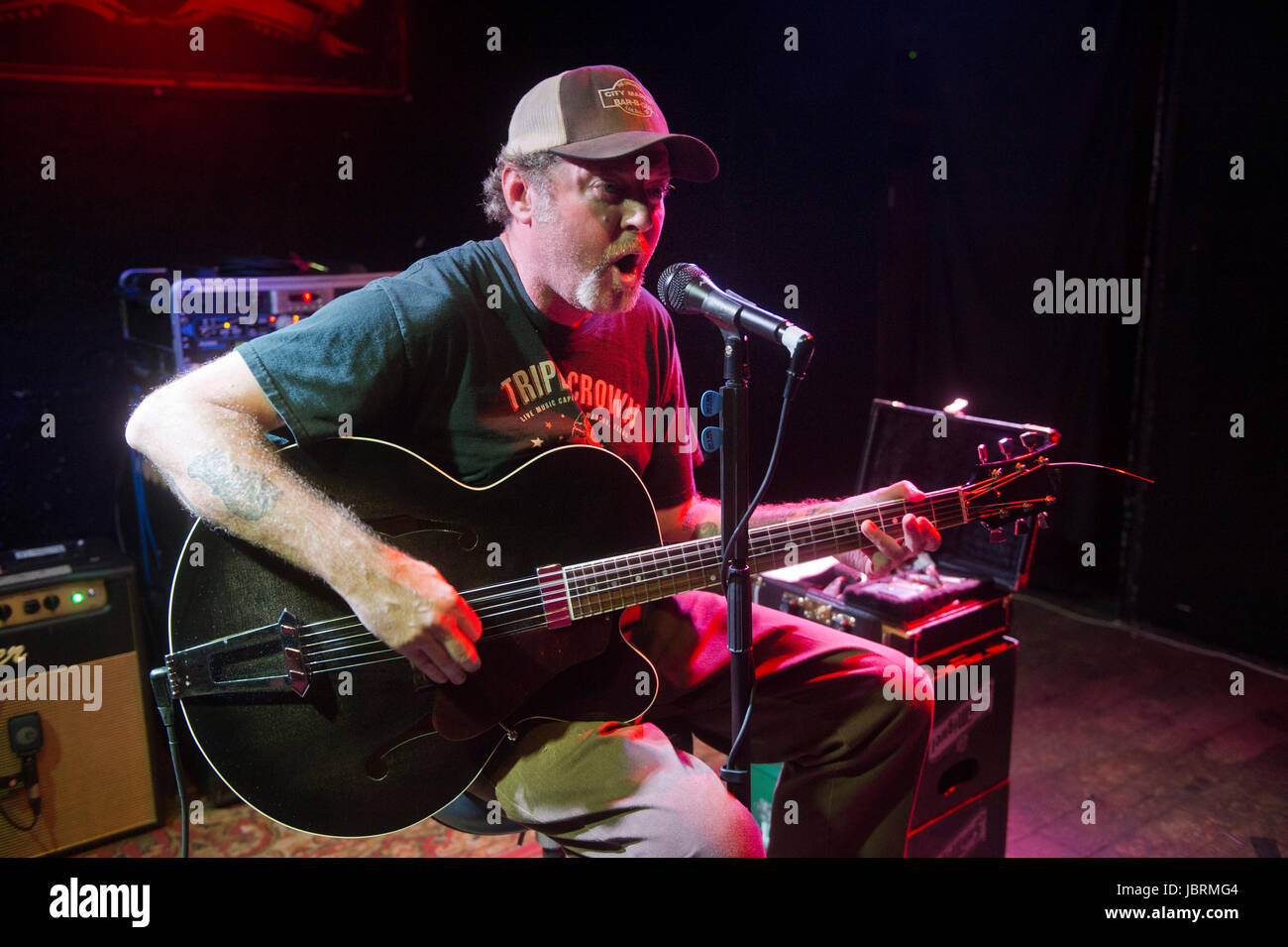 Barcellona, Spagna. Il 10 giugno, 2017. Scott H. Biram esegue sul palco a Rocksound a Barcellona, Spagna. Credito: Sara Durango/ Alamy Stock Photo Foto Stock