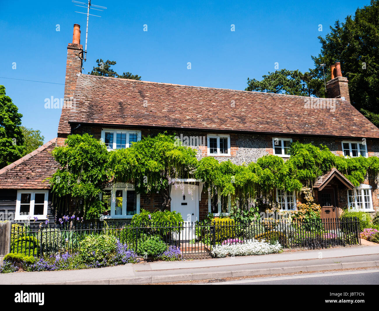 Bridge Cottage, Goring-on-Thames, Oxfordshire, Inghilterra, Regno Unito, GB. Foto Stock