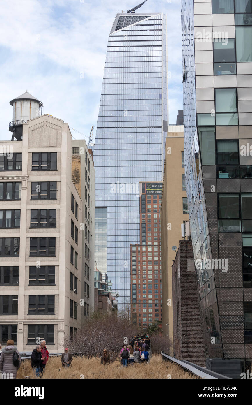 10 cantieri Hudson grattacielo visto dalla linea alta, Manhattan, New York, Stati Uniti d'America Foto Stock