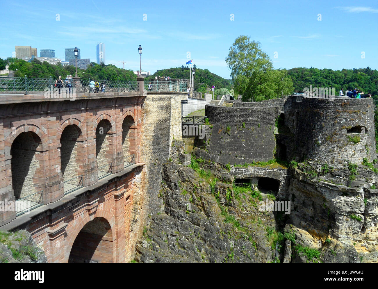 Pont du Chateau o il ponte del castello e Bock Casemates, città di Lussemburgo, Lussemburgo Foto Stock