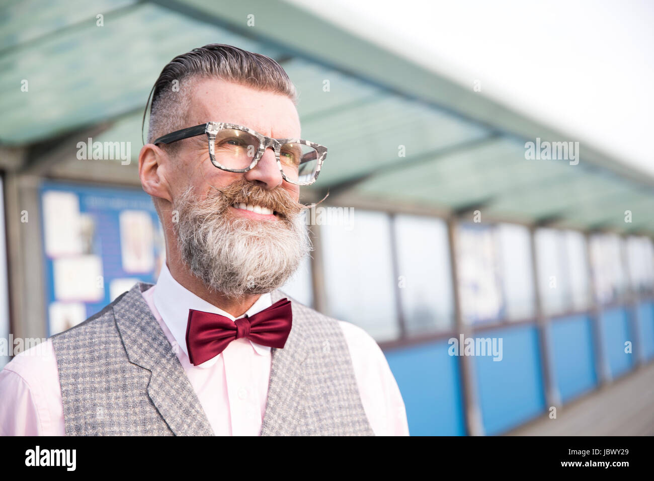 Man with handlebar moustache immagini e fotografie stock ad alta  risoluzione - Alamy