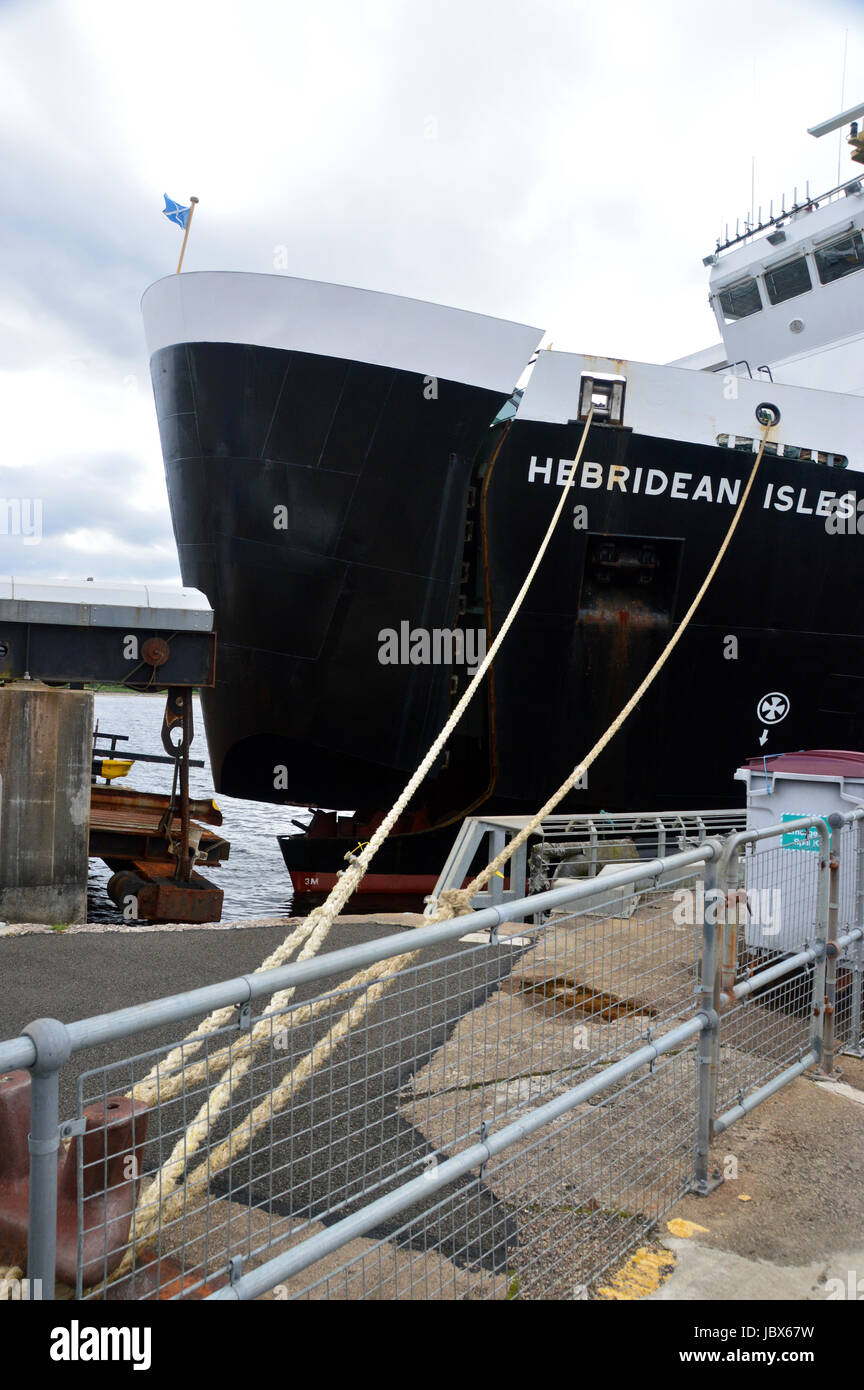 Un arco spezzato sportello del Caledonian MacBrayne Islay traghetto le isole delle Ebridi a Kennacraig, 02/06/17, Highlands scozzesi, Scotland, Regno Unito. Foto Stock