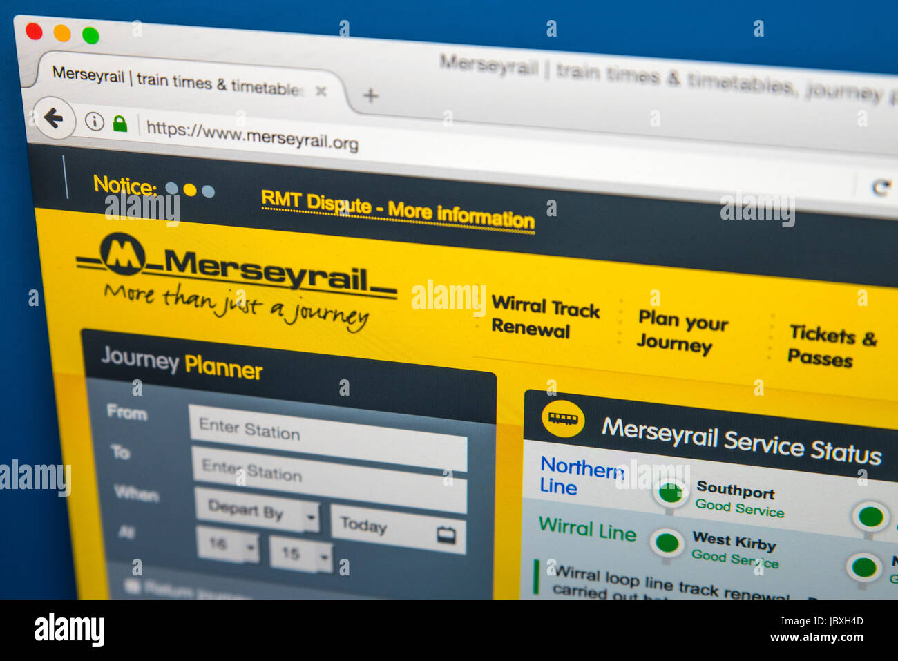 LONDON, Regno Unito - 8 GIUGNO 2017: la homepage del sito ufficiale di Merseyrail, il 8 giugno 2017. Foto Stock