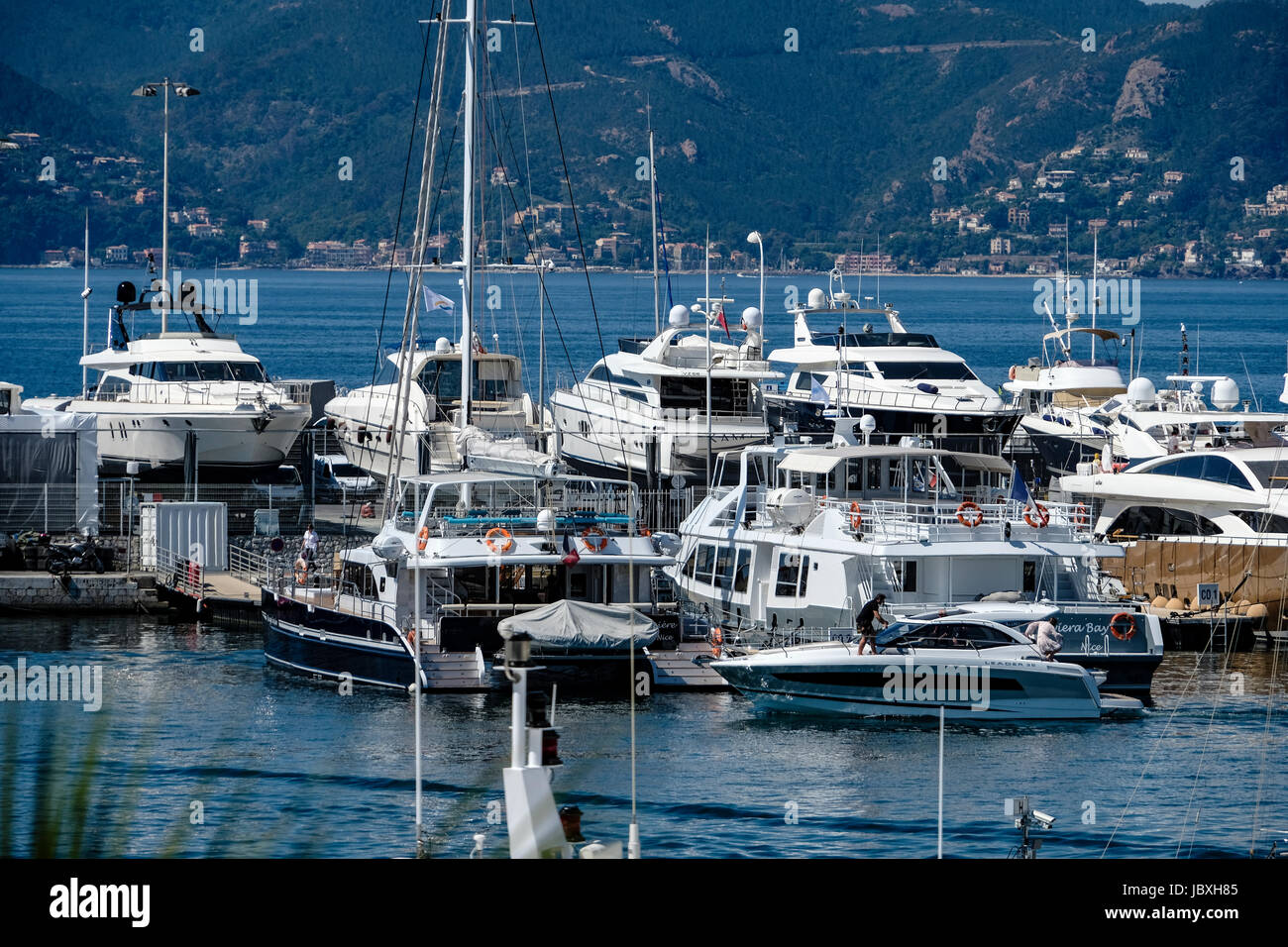 Il porto di Cannes durante il settantesimo Cannes Film Festival presso il Palais des Festivals. Cannes, Francia - Giovedì 18 Maggio, 2017. Foto Stock