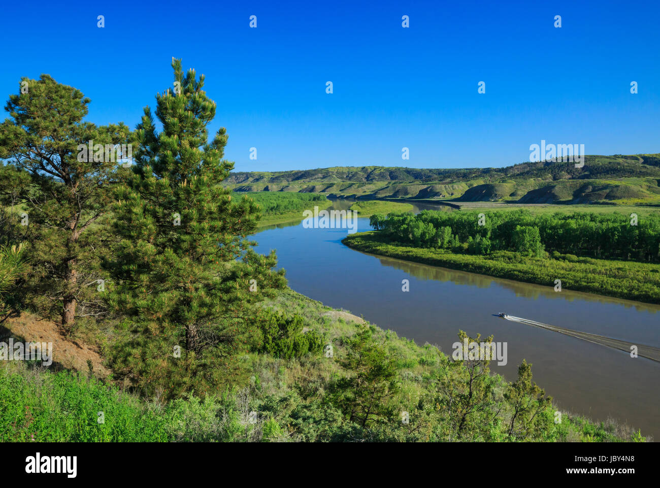 fate una sboatre sul fiume missouri nel rifugio nazionale charles m. russell vicino a landusky, montana Foto Stock