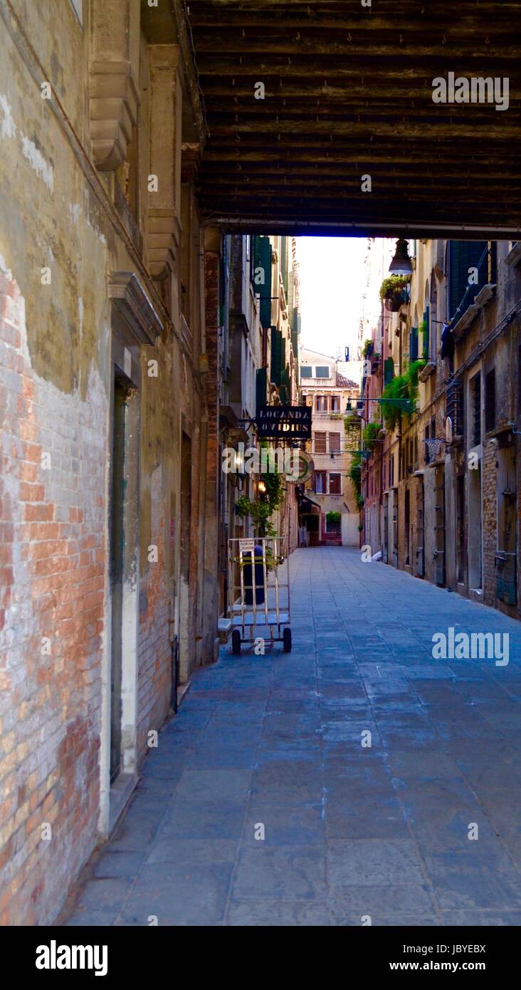Strada laterale, Venezia, Italia Foto Stock