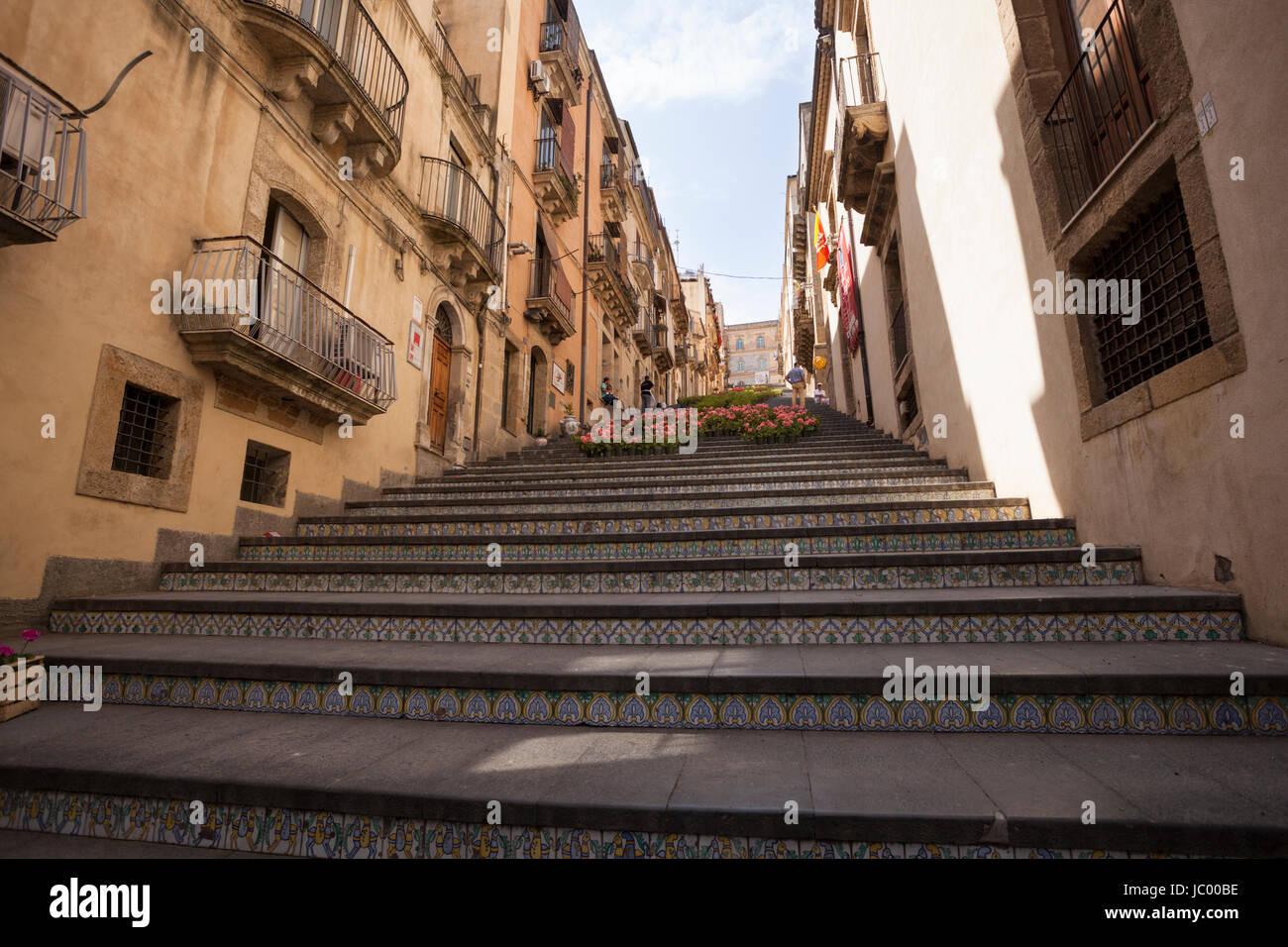 La scalinata di Caltagirone, decorate con dipinti a mano di piastrelle di ceramica. Foto Stock