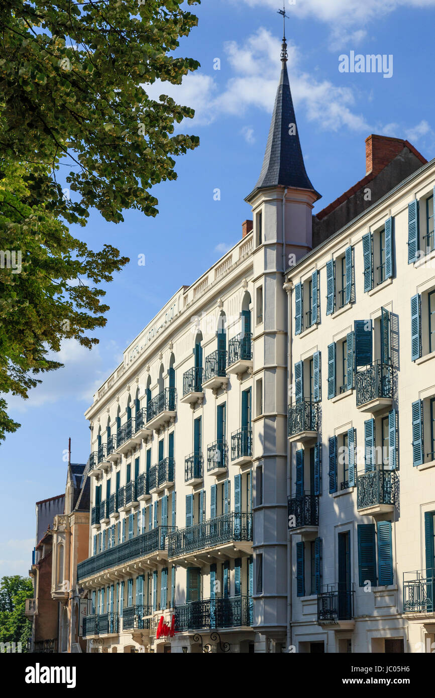 In Francia, in Allier (03), Néris-les-Bains, hôtel du Jardin et du Parc // Francia Allier, Neris les Bains Hotel du Jardin et du Parc Foto Stock