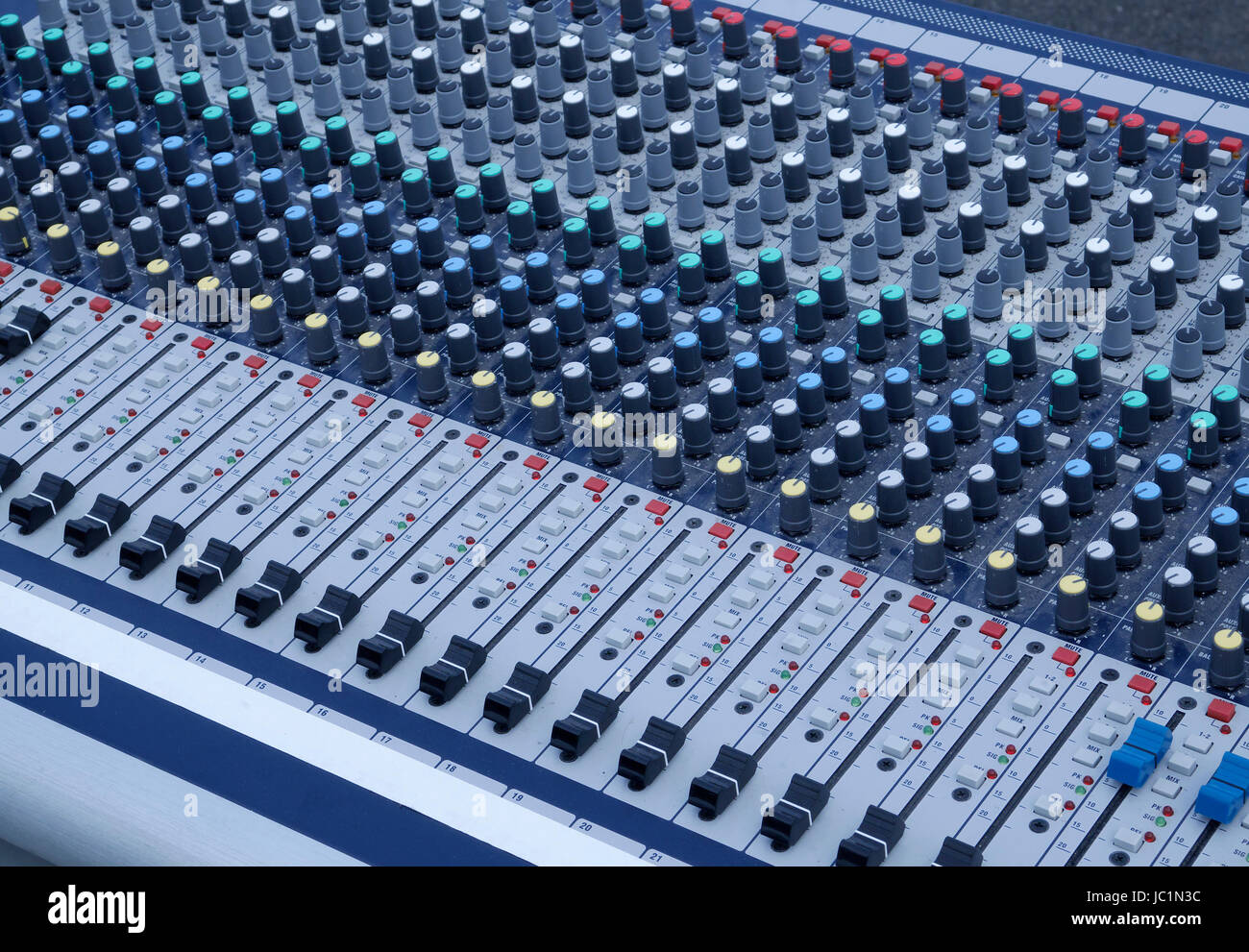 Audio della console di miscelazione (Francia occidentale). Foto Stock
