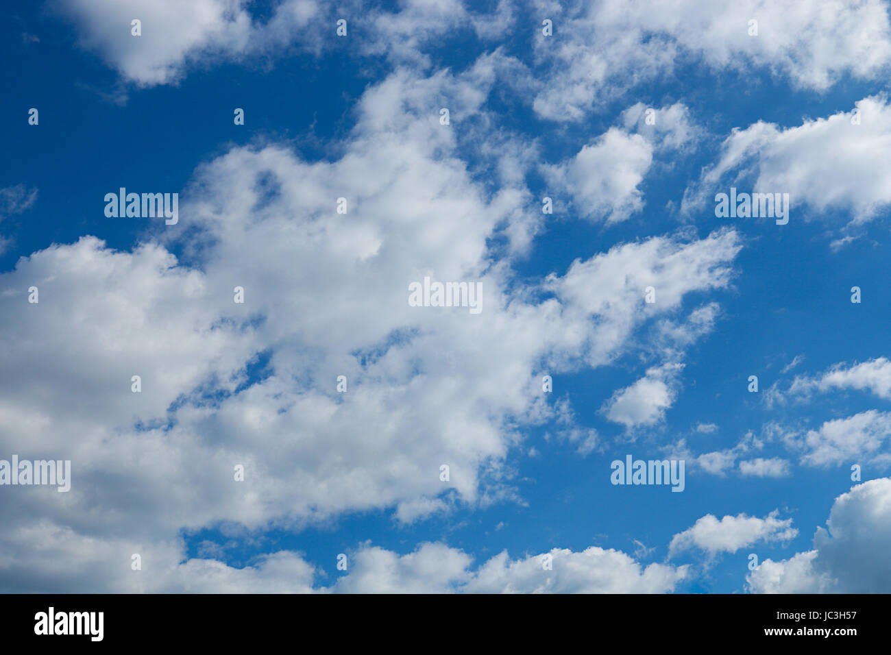 Sfondo con cielo nuvoloso, sky con le nuvole Foto Stock