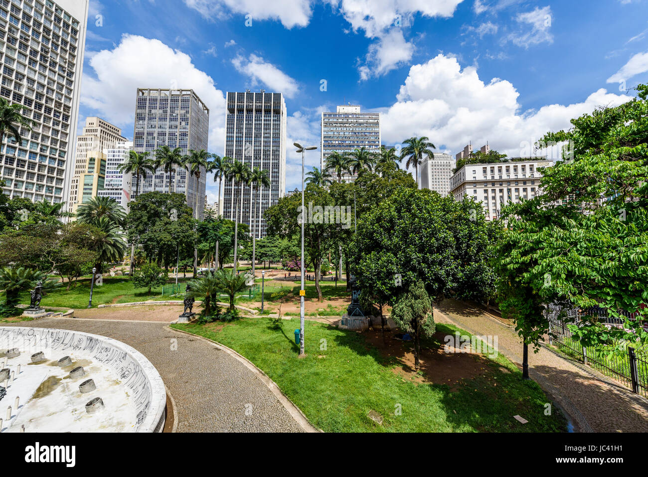 Vale do AnhangabaÃº area verde nel centro di SÃ£o Paulo, Brasile Foto Stock