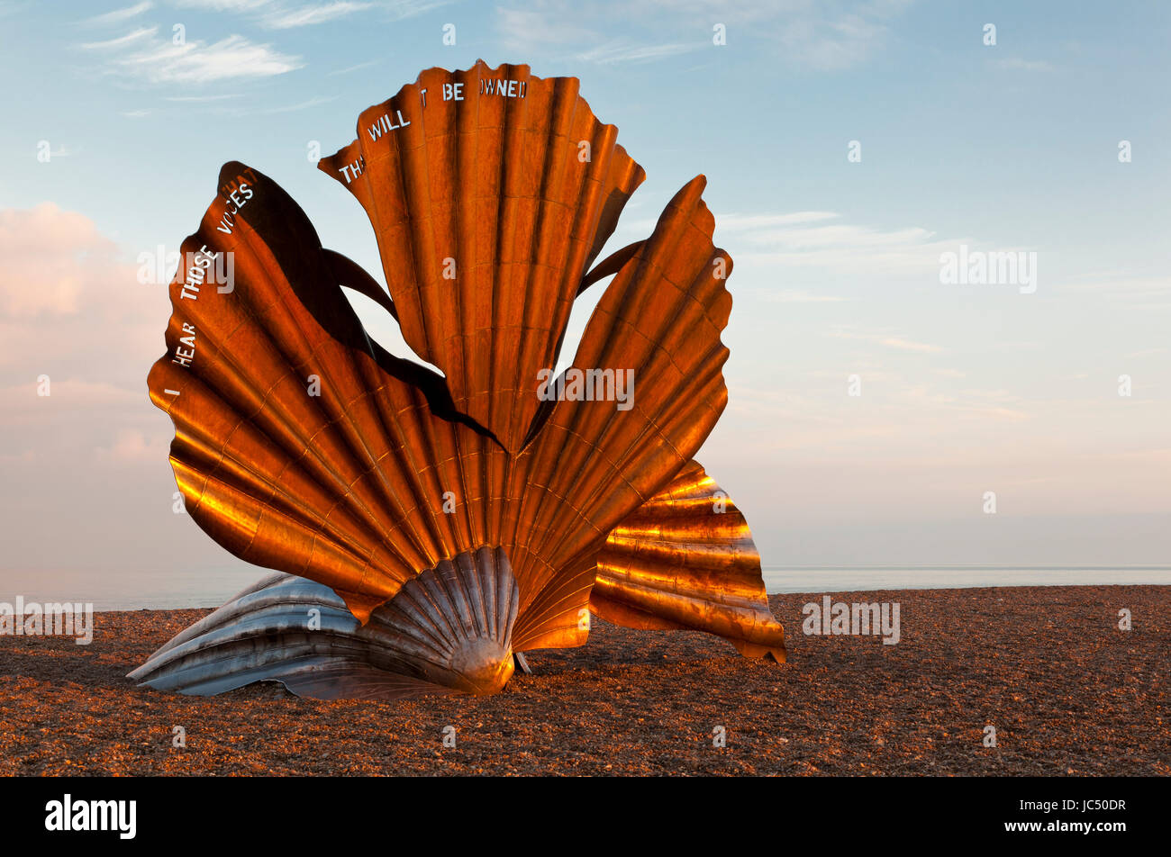 Smerlo Conchiglia di mare scultura. Aldeburgh, Suffolk, Inghilterra, Regno Unito Foto Stock