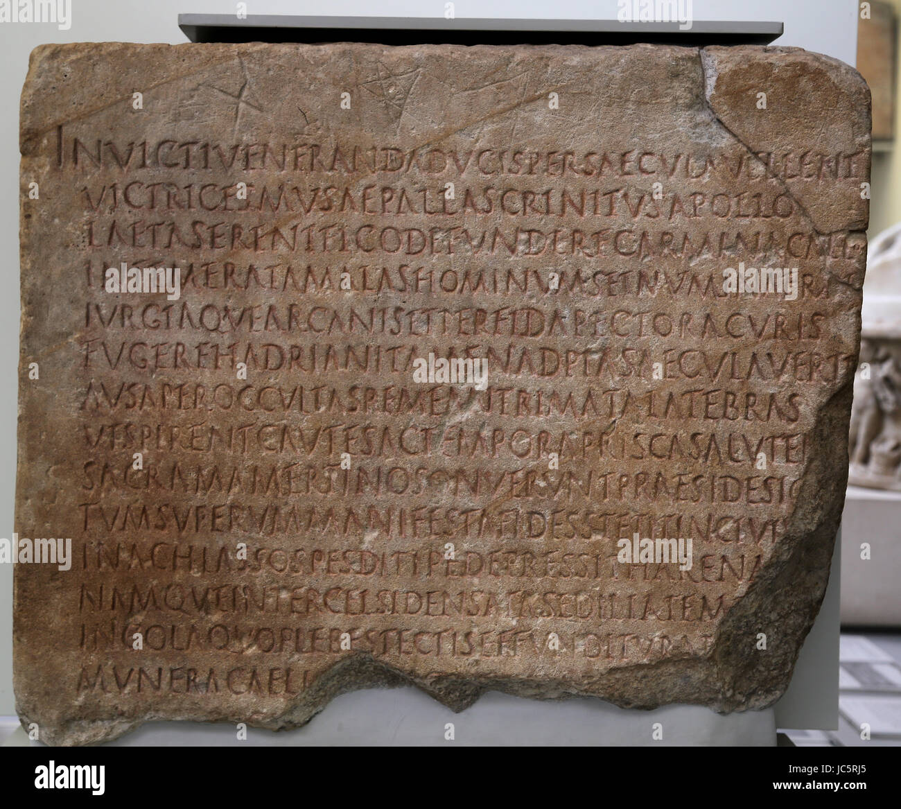 Iscrizione di arenaria che celebra l'imperatore Adriano. Annuncio romano 134. Dall'Egitto. British Museum. Londra. Regno Unito. Foto Stock