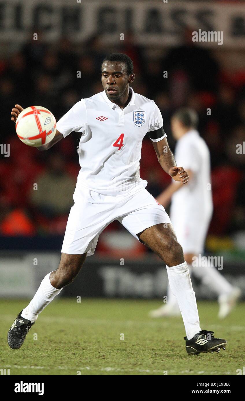 FABRICE MUAMBA INGHILTERRA U21 & Bolton Wanderers Keepmoat Stadium Doncaster Inghilterra 03 Marzo 2010 Foto Stock