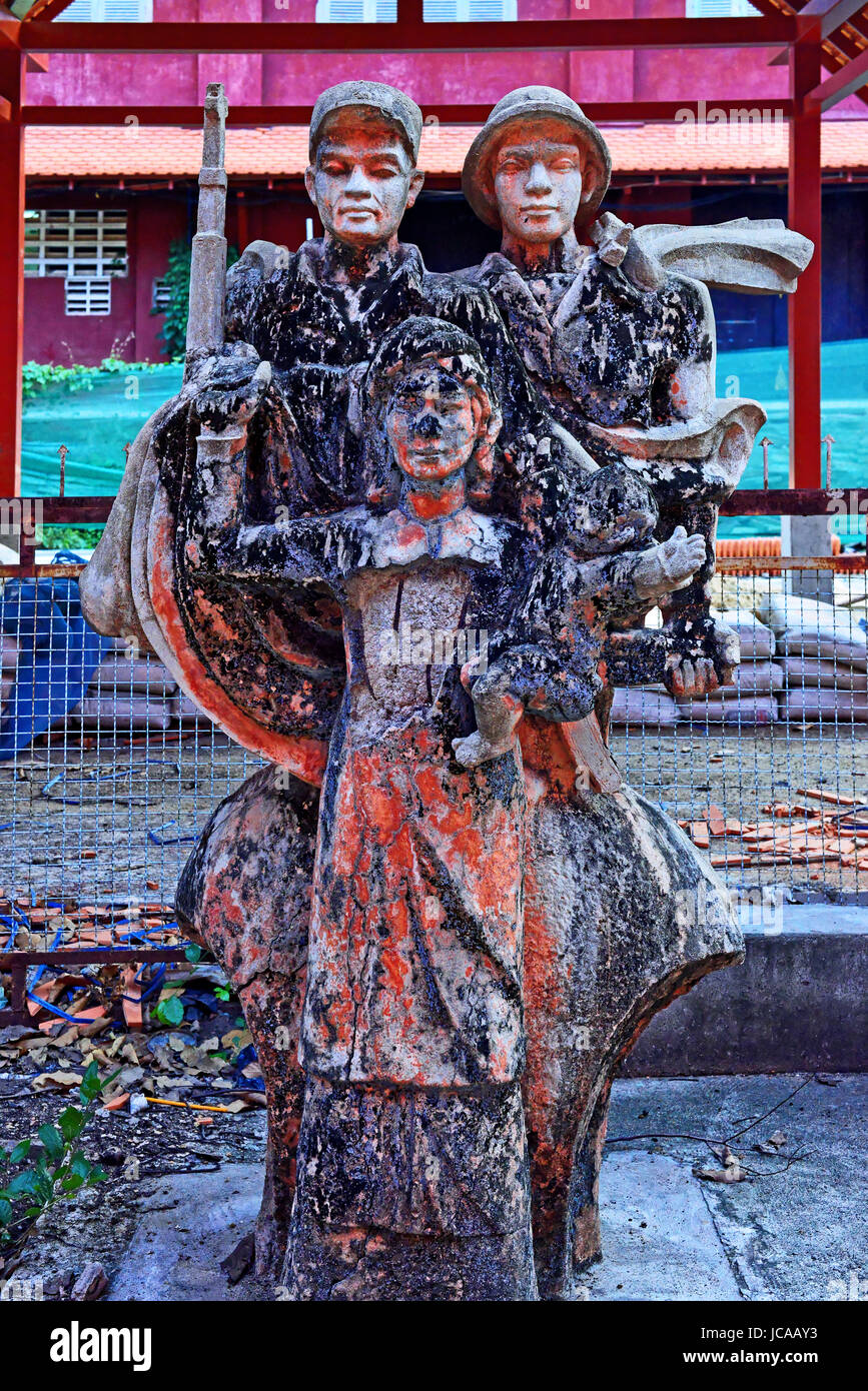 Il Vietnam liberatori della pietra che intaglia Art College di Phnom Penh Foto Stock