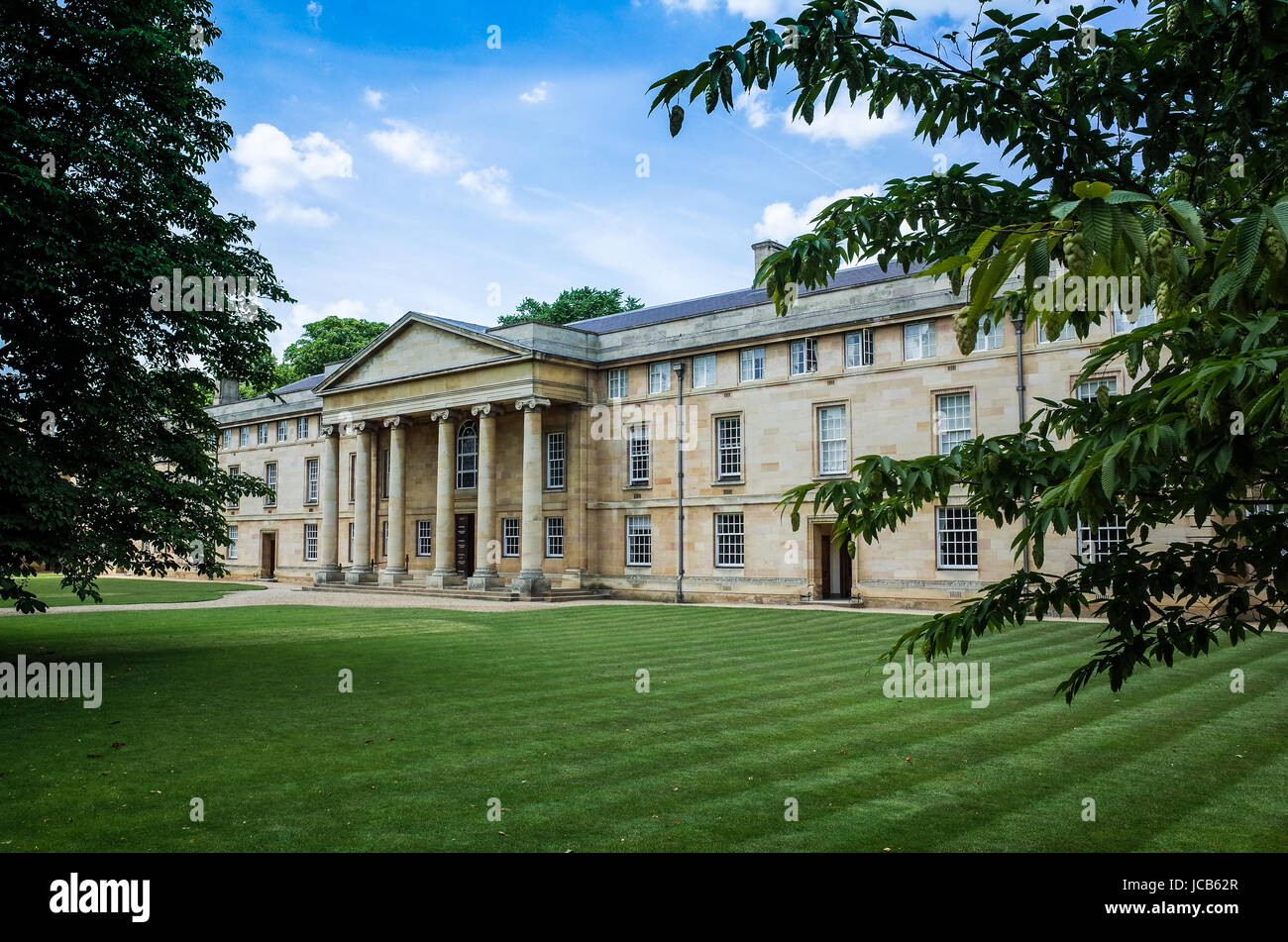 College edifici a Downing College, parte dell'Università di Cambridge, UK. Il collegio è stata fondata nel 1800. Foto Stock