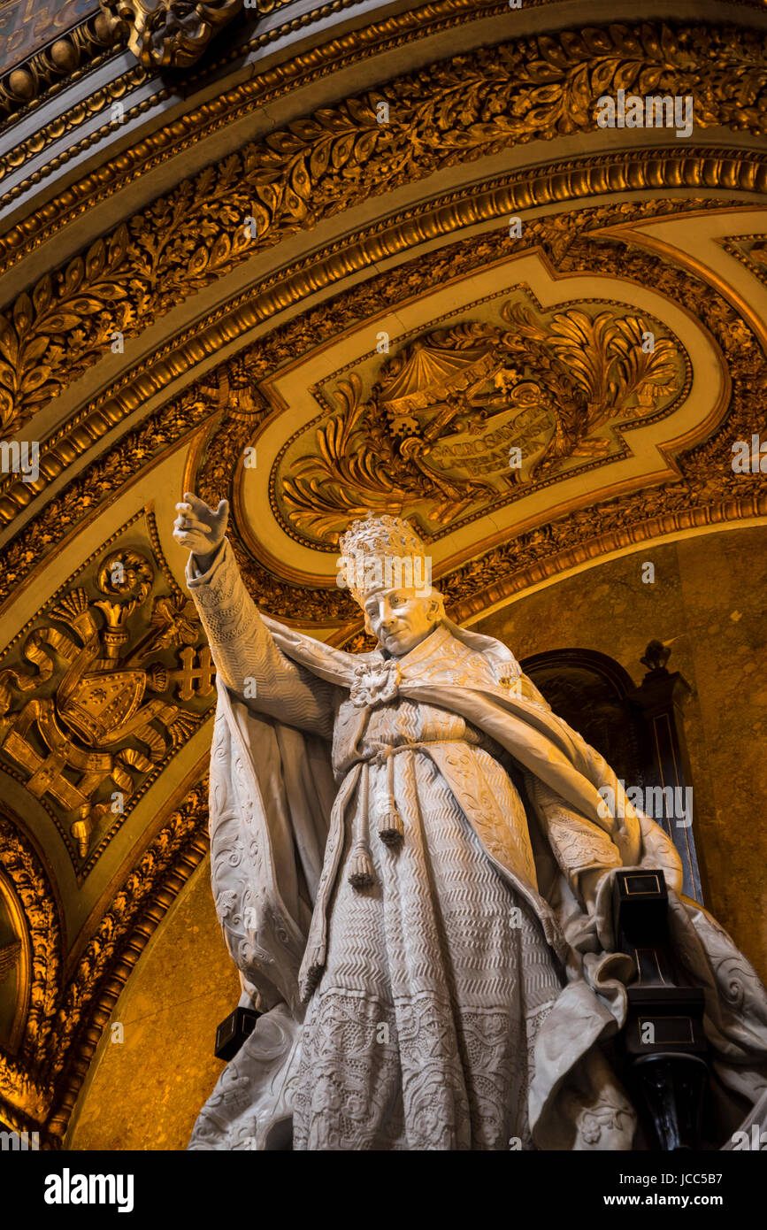 La Basilica di San Giovanni in Laterano a Roma Italia.it è la più antica e ha la precedenza tra i quattro papal basiliche maggiori, Foto Stock