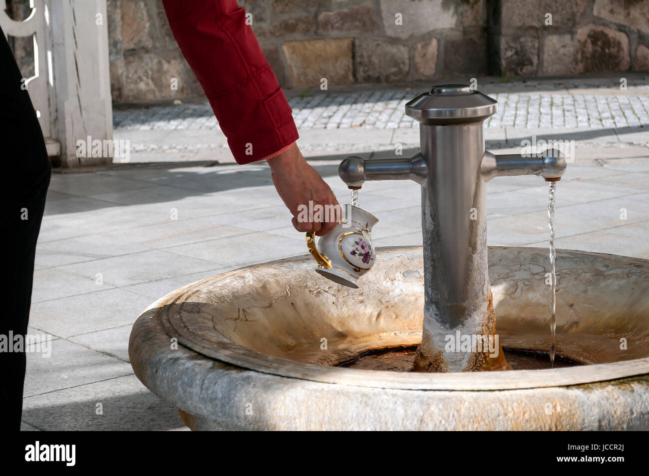 L'acqua termale nella città termale di Karlovy Vary, Repubblica Ceca. Foto Stock