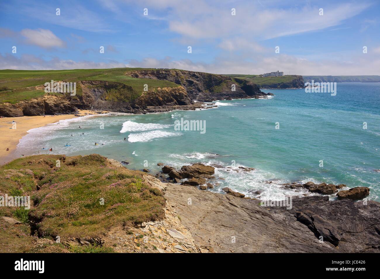 Chiesa Cove con Poldhu Cove in background, Cornwall, Inghilterra Foto Stock