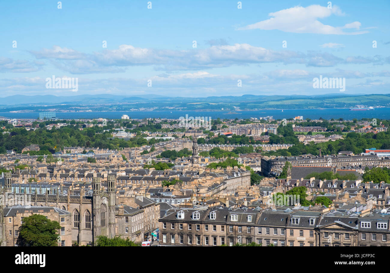 Vista dello Skyline della città nuova di Edimburgo dal Calton Hill, Scotland, Regno Unito. Foto Stock