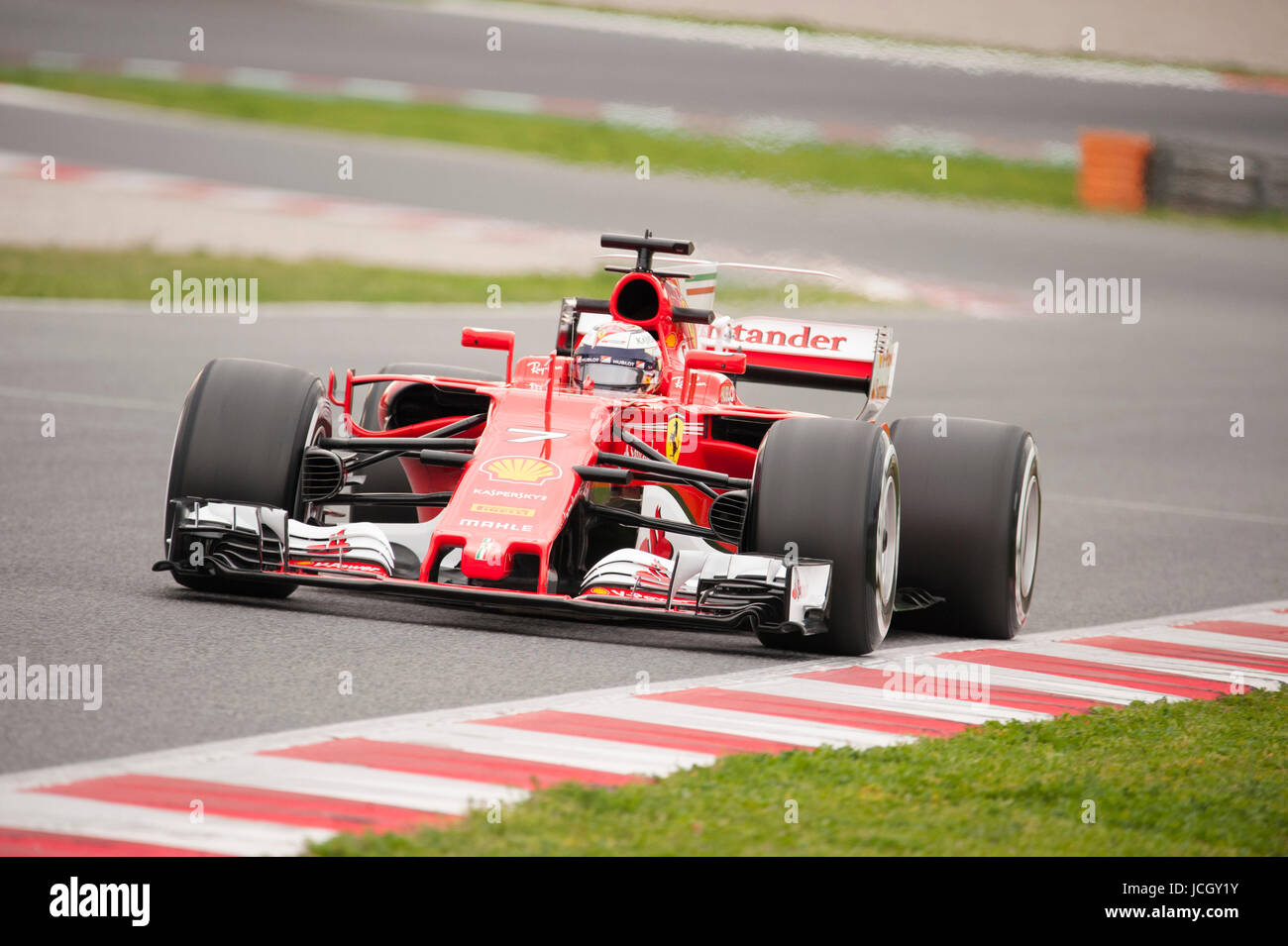 Kimi Raikkonen, driver del team Ferrari in azione durante il secondo giorno della prova di Formula 1 sul circuito di Catalunya. Foto Stock