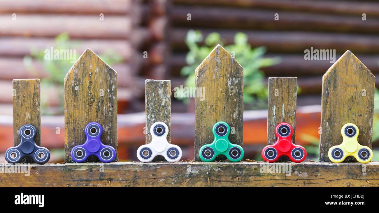 Anti-stress e relax gli si agitano, spinner per persone esauste Foto Stock